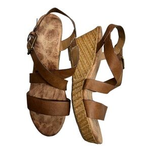 Dominique Nicole Brown Wedge Heel Sandal Size 11